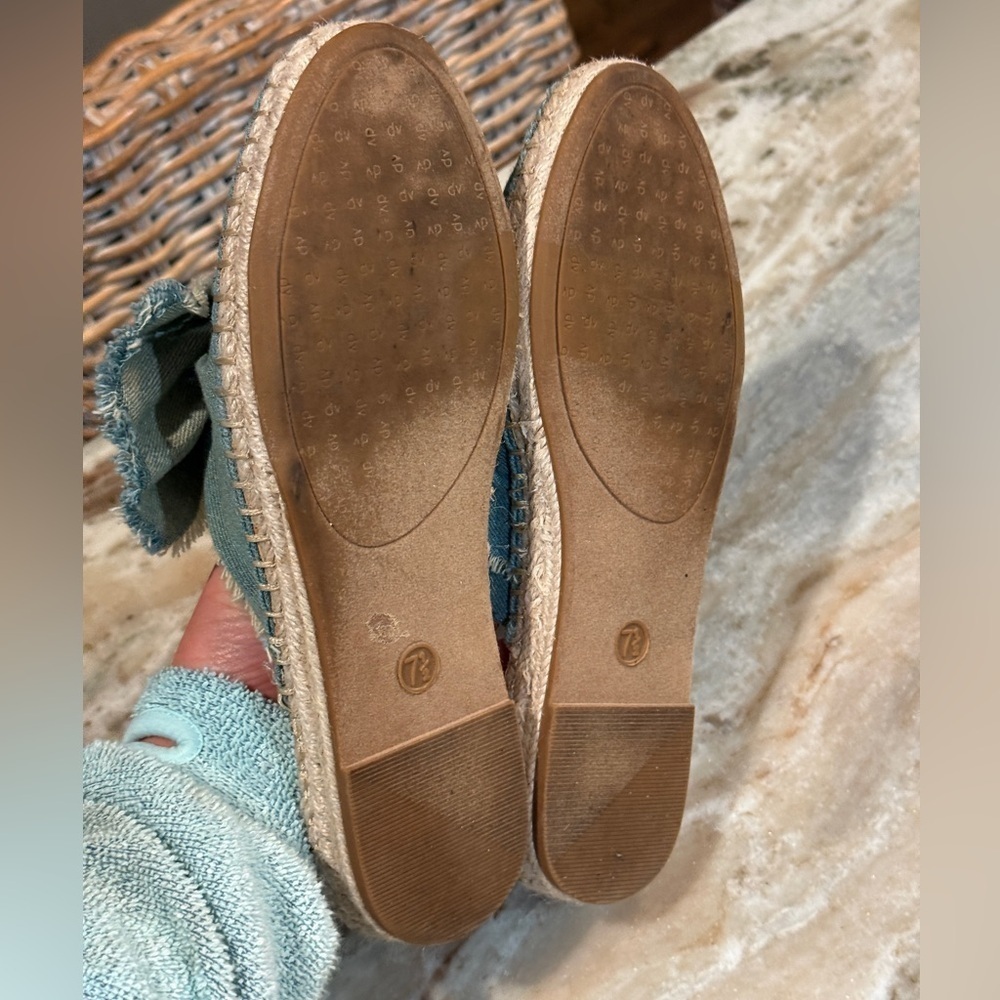 Women’s DOLCE VITA Desirae espadrille chambray mules- Size 7.5 - Picture 6 of 6